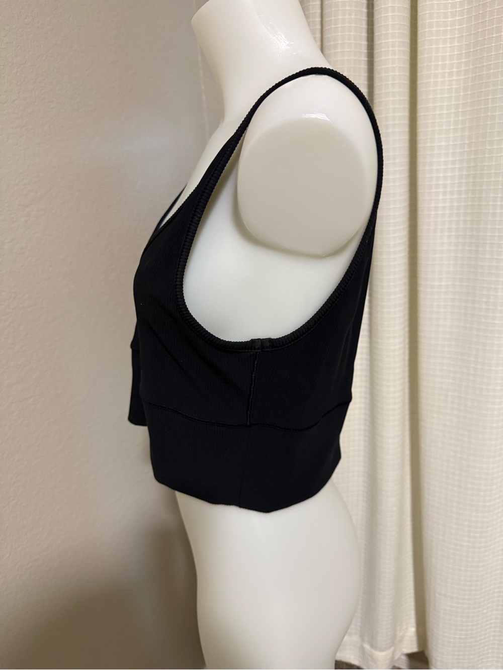 lululemon athletica Black Ribbed Power Pivot Tank - Picture 4 of 8